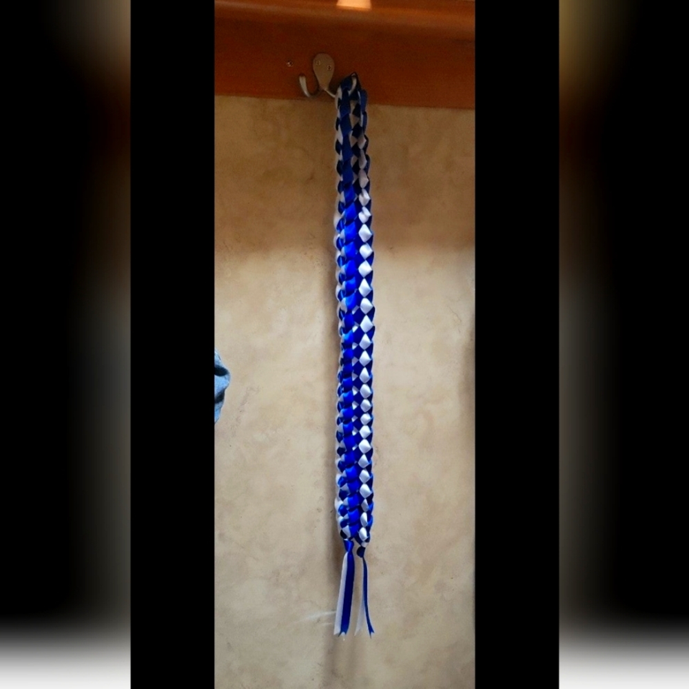 Ribbon lei